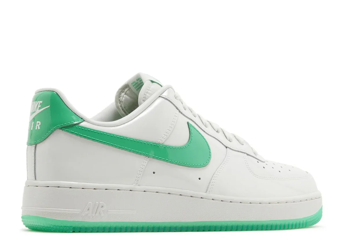 Nike Air Force 1 Low '07 Patent Platinum Tint Stadium Green – Image 4